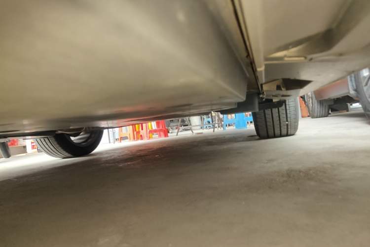 Used Toyota Camry 2018 Dual-Engine 2.5 HG Luxury Edition Left Side Sill
