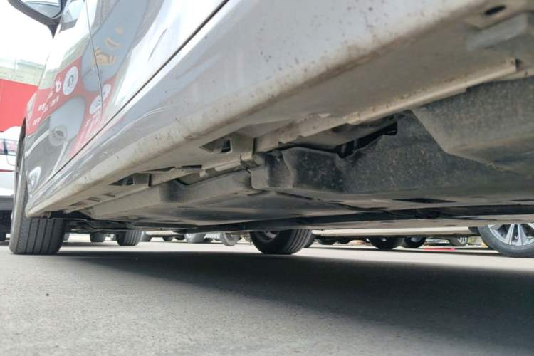 Used Toyota Camry 2018 2.0G Luxury Edition Left Side Sill