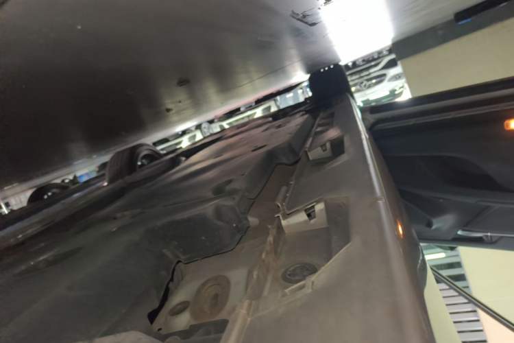 Used Toyota Camry 2018 2.5G Luxury Edition Left Side Sill