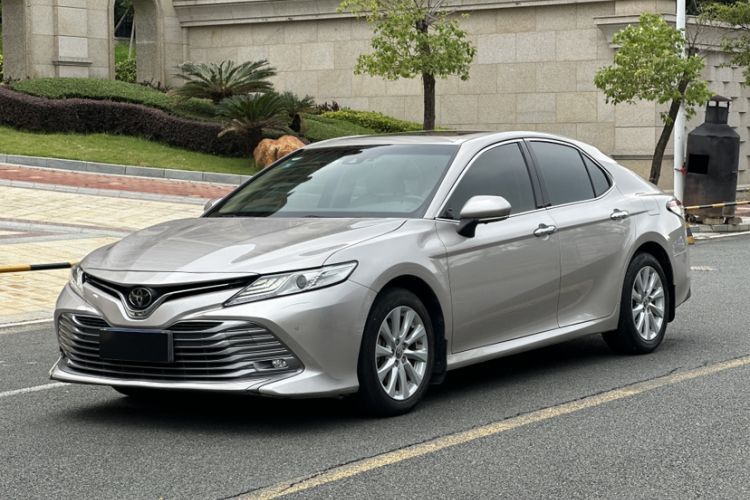 Used Toyota Camry 2018 2.0G Luxury Edition Guazi used car, China used car export, Used car for sale, Used  cars, Cheapest cars for sale