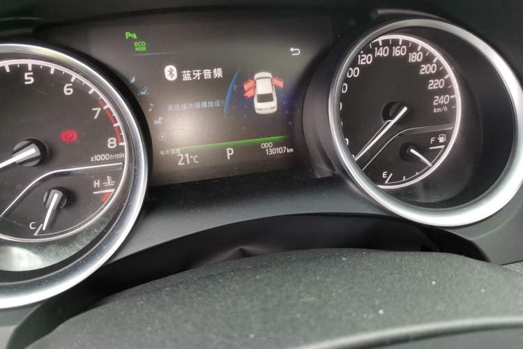 Used Toyota Camry 2018 2.5G Luxury Edition Odometer Close Up