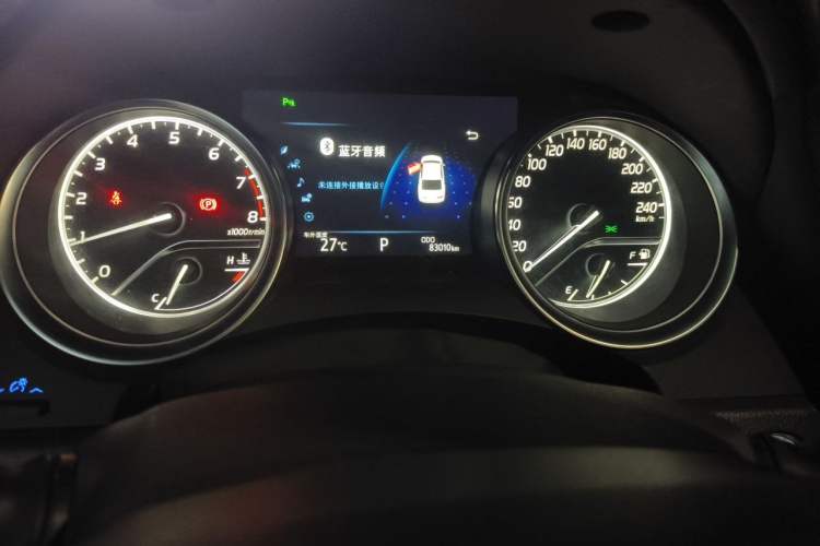 Used Toyota Camry 2018 2.0G Luxury Edition Odometer Close Up
