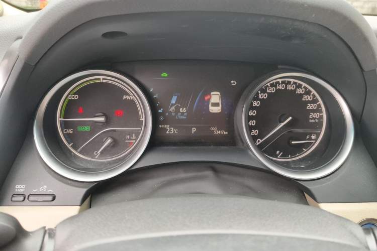 Used Toyota Camry 2018 Dual-Engine 2.5HQ Flagship Edition Odometer Close Up