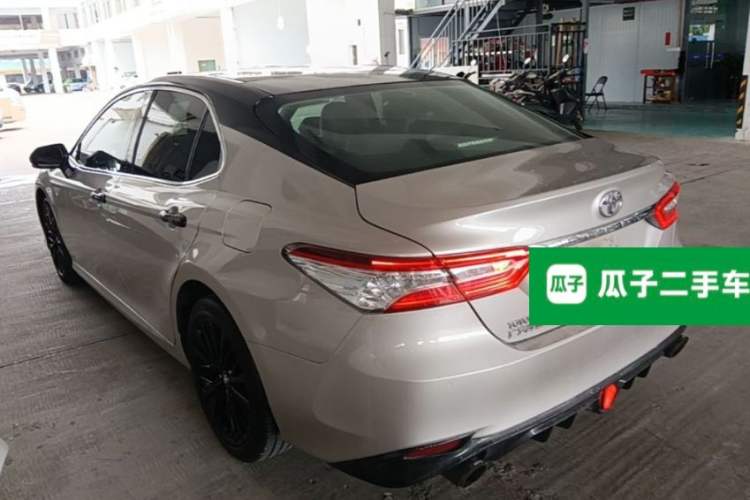Used Toyota Camry 2018 2.5G Luxury Edition Rear Left 45 Deg