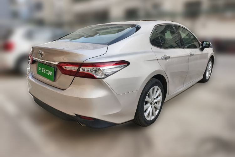 Used Toyota Camry 2018 2.0G Luxury Edition Rear Right 45 Deg