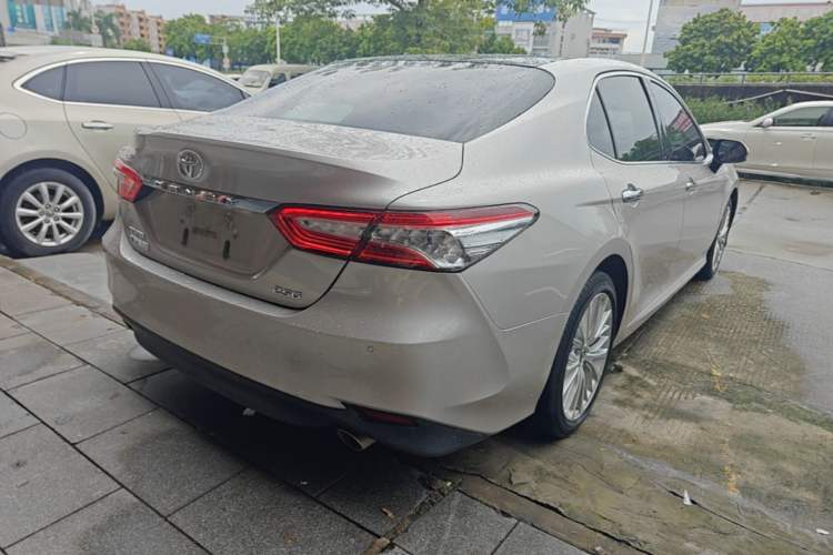 Used Toyota Camry 2018 2.5G Luxury Edition Rear Right 45 Deg