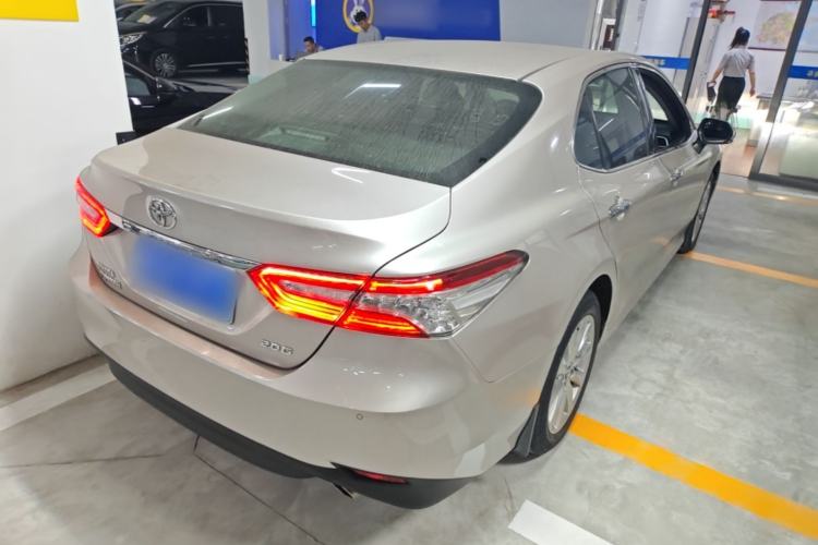 Used Toyota Camry 2018 2.0G Luxury Edition Rear Right 45 Deg