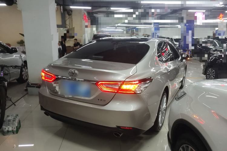 Used Toyota Camry 2018 2.5G Luxury Edition Rear Right 45 Deg