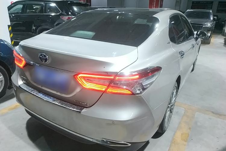 Used Toyota Camry 2018 Dual-Engine 2.5 HG Luxury Edition Rear Right 45 Deg