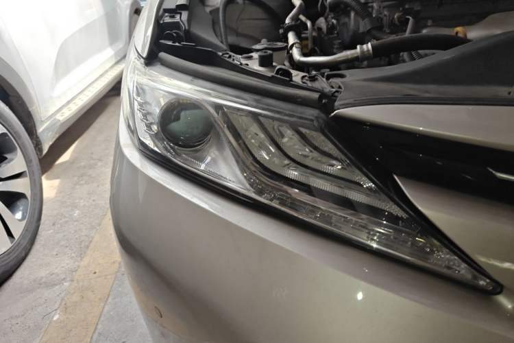 Used Toyota Camry 2018 2.0G Luxury Edition Right Front Headlight