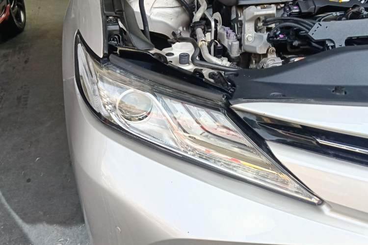 Used Toyota Camry 2018 2.5G Luxury Edition Right Front Headlight