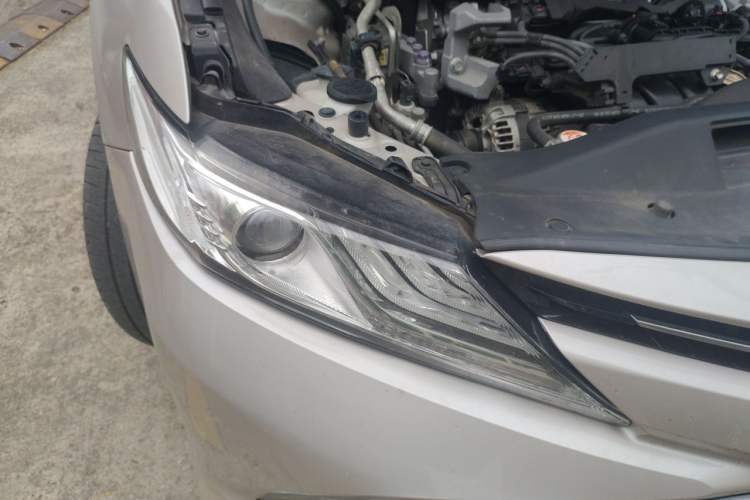 Used Toyota Camry 2018 2.5G Luxury Edition Right Front Headlight