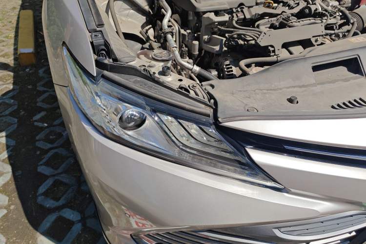 Used Toyota Camry 2018 2.5G Luxury Edition Right Front Headlight