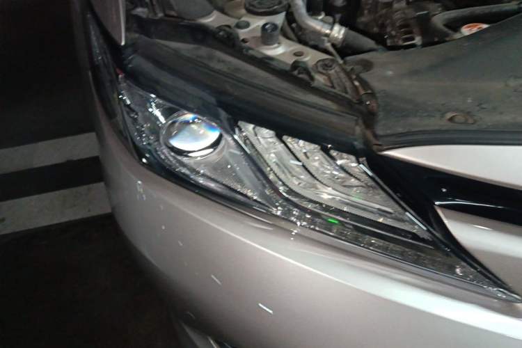 Used Toyota Camry 2018 2.5G Luxury Edition Right Front Headlight
