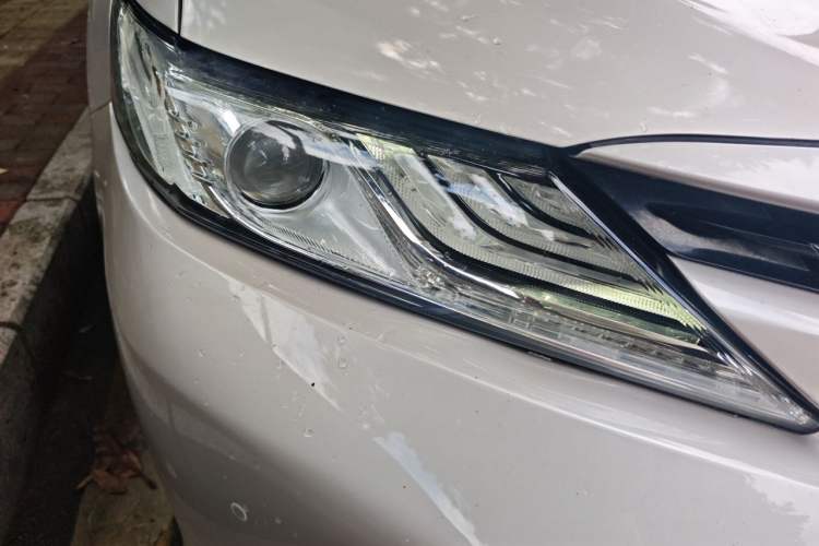 Used Toyota Camry 2018 2.0G Luxury Edition Right Front Headlight
