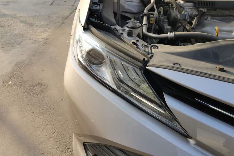 Used Toyota Camry 2018 2.0G Luxury Edition Right Front Headlight
