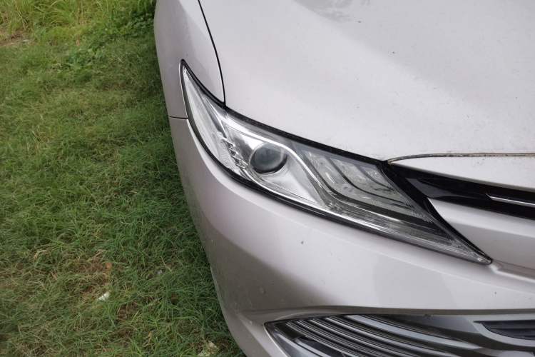 Used Toyota Camry 2018 2.5G Luxury Edition Right Front Headlight