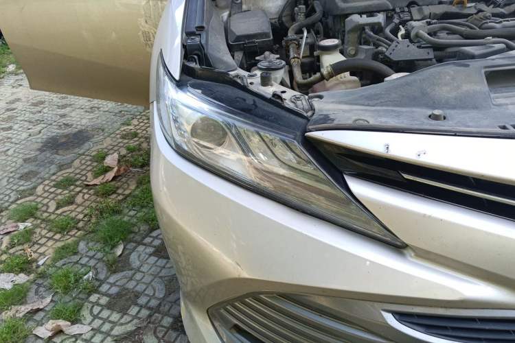 Used Toyota Camry 2018 Dual-Engine 2.5 HG Luxury Edition Right Front Headlight