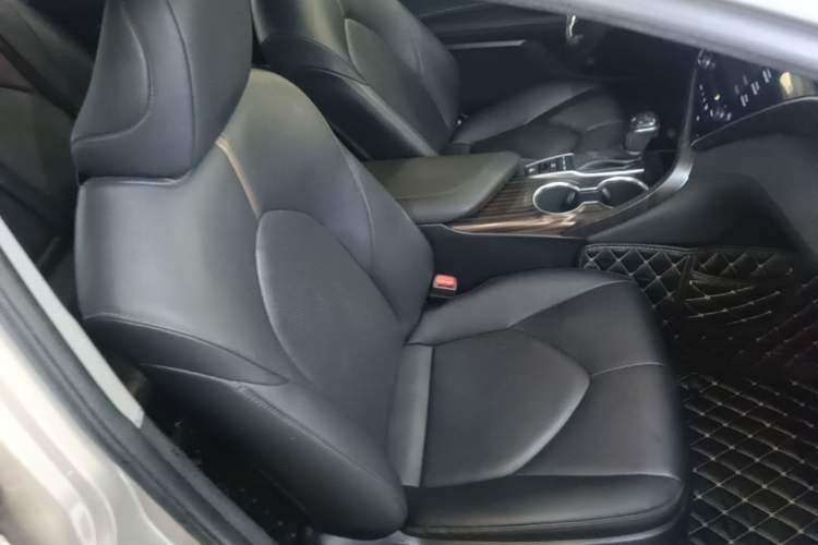 Used Toyota Camry 2018 2.5G Luxury Edition Right Front Seat