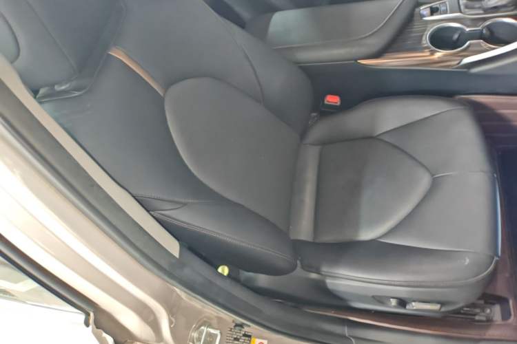 Used Toyota Camry 2018 2.0G Luxury Edition Right Front Seat