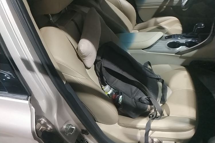 Used Toyota Camry 2018 Dual-Engine 2.5 HG Luxury Edition Right Front Seat