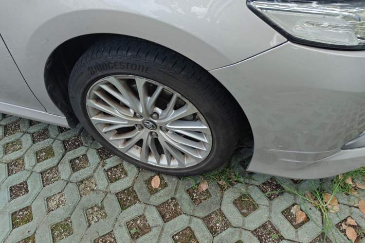 Used Toyota Camry 2018 2.5G Luxury Edition Right Front Wheel Hub