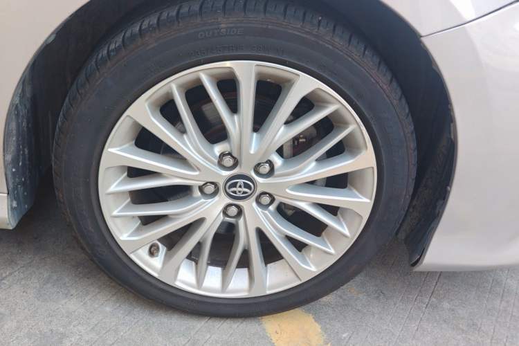 Used Toyota Camry 2018 2.5G Luxury Edition Right Front Wheel Hub