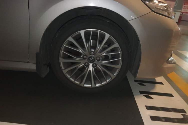 Used Toyota Camry 2018 2.5G Luxury Edition Right Front Wheel Hub