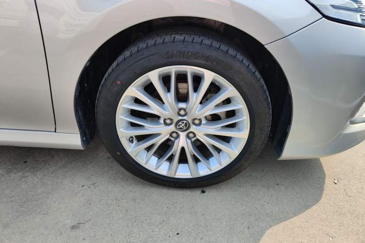 Used Toyota Camry 2018 2.5G Luxury Edition Right Front Wheel Hub