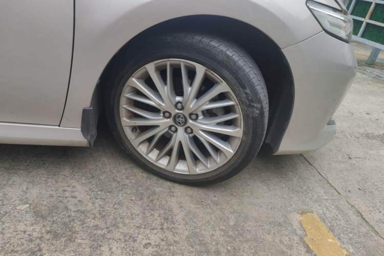 Used Toyota Camry 2018 2.5G Luxury Edition Right Front Wheel Hub