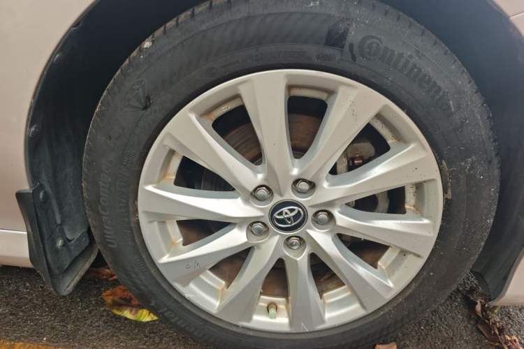 Used Toyota Camry 2018 2.0G Luxury Edition Right Front Wheel Hub