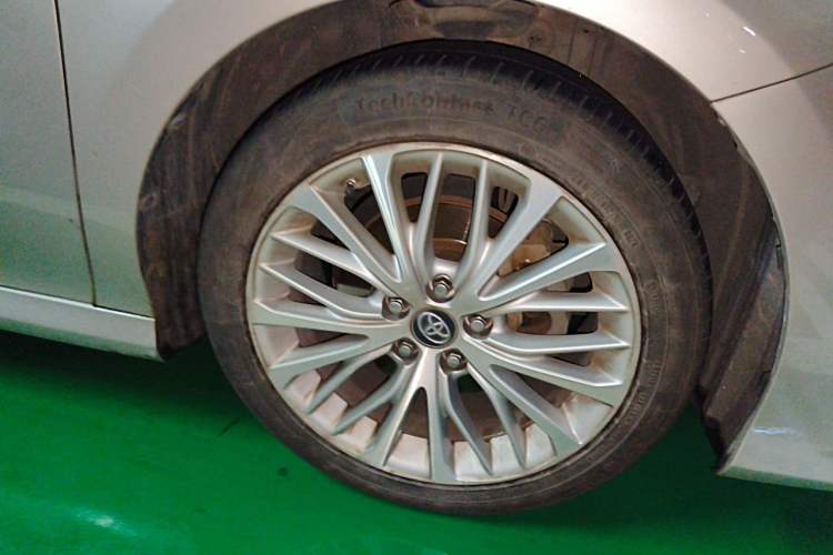 Used Toyota Camry 2018 2.5G Luxury Edition Right Front Wheel Hub