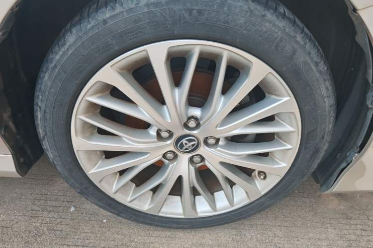 Used Toyota Camry 2018 2.5G Luxury Edition Right Front Wheel Hub