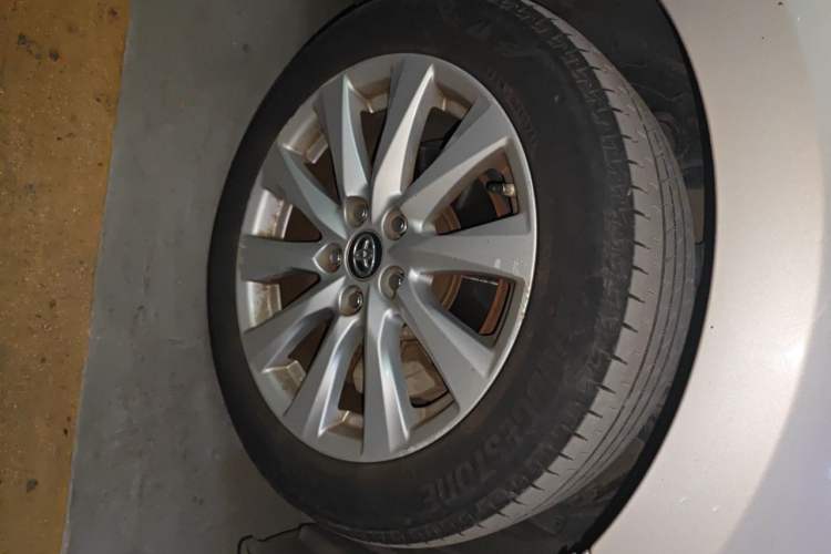 Used Toyota Camry 2018 2.0G Luxury Edition Right Front Wheel Hub