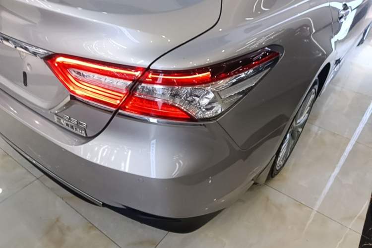 Used Toyota Camry 2018 2.5G Luxury Edition Right Rear Taillight