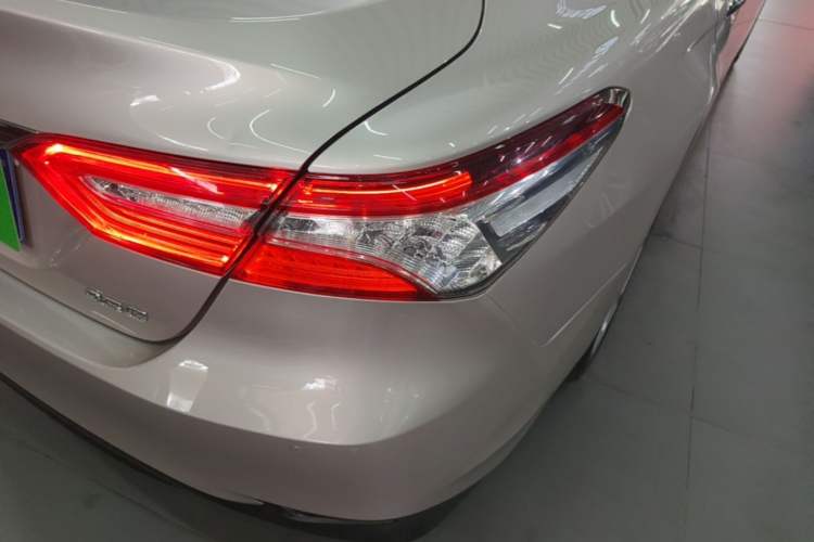Used Toyota Camry 2018 2.5G Luxury Edition Right Rear Taillight