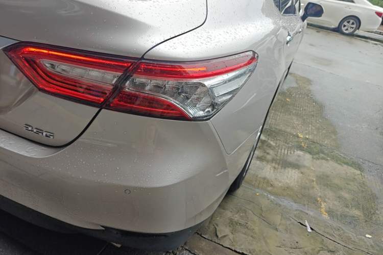 Used Toyota Camry 2018 2.5G Luxury Edition Right Rear Taillight