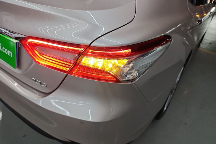 Used Toyota Camry 2018 2.5G Luxury Edition Right Rear Taillight