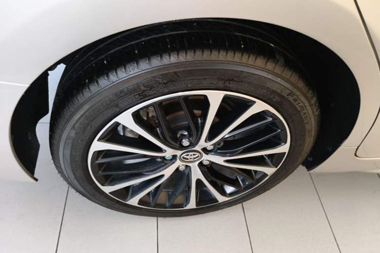 Used Toyota Camry 2018 2.5S Fēngshàng Edition Right Rear Wheel Hub