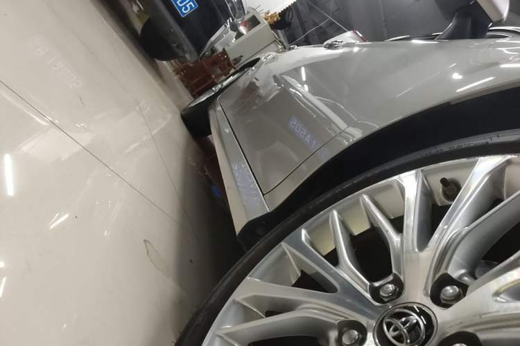 Used Toyota Camry 2018 2.5G Luxury Edition Right Side Sill