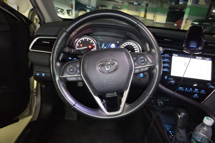 Used Toyota Camry 2018 2.5G Luxury Edition Steering Wheel