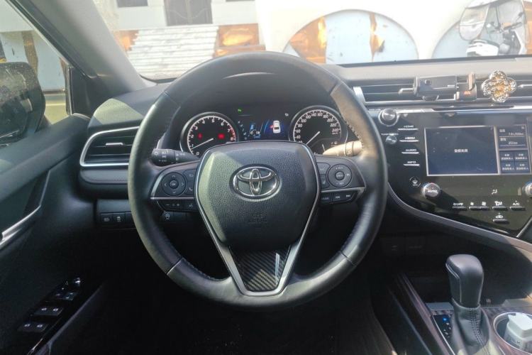 Used Toyota Camry 2018 2.5G Luxury Edition Steering Wheel