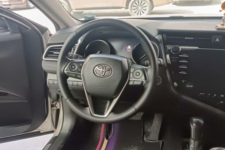 Used Toyota Camry 2018 2.5G Luxury Edition Steering Wheel