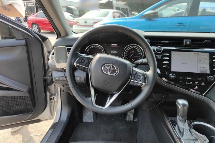 Used Toyota Camry 2018 2.5G Luxury Edition Steering Wheel