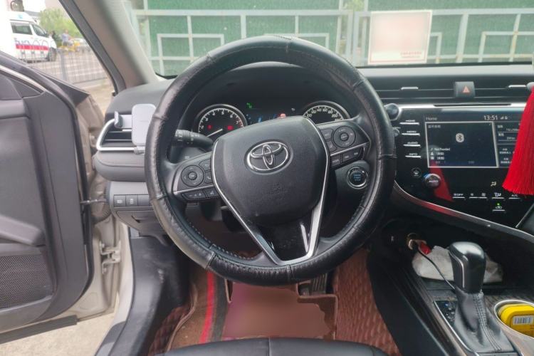 Used Toyota Camry 2018 2.5G Luxury Edition Steering Wheel