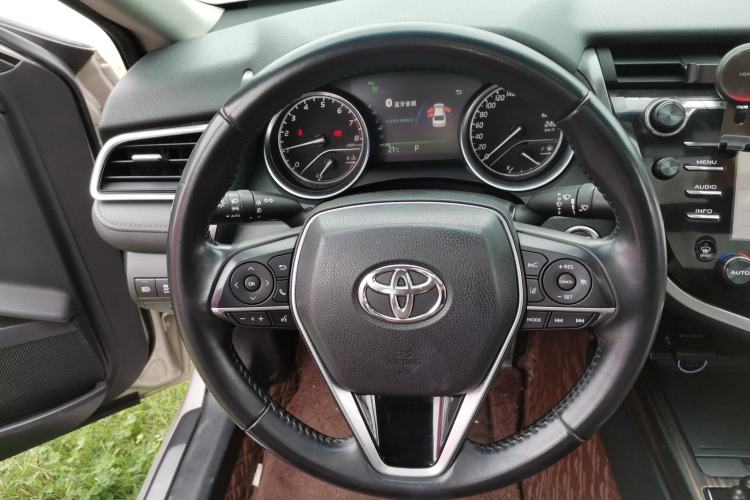 Used Toyota Camry 2018 2.5G Luxury Edition Steering Wheel