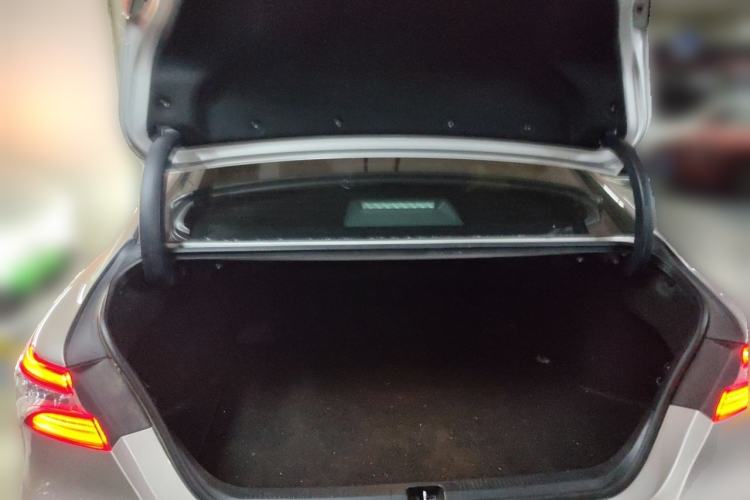 Used Toyota Camry 2018 2.5G Luxury Edition Trunk