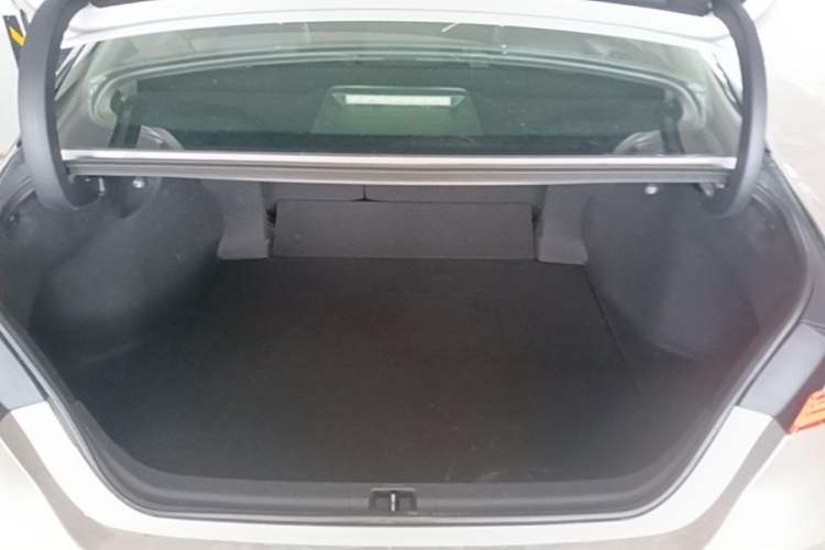 Used Toyota Camry 2018 2.5G Luxury Edition Trunk