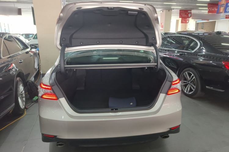 Used Toyota Camry 2018 2.5G Luxury Edition Trunk
