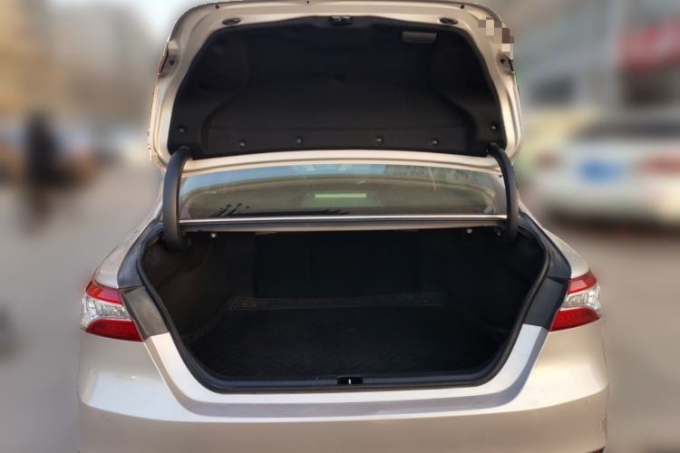 Used Toyota Camry 2018 2.0G Luxury Edition Trunk